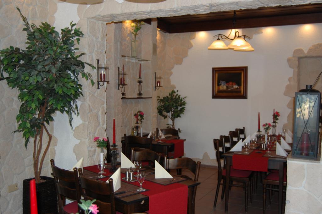 Eifel-Landhaus Ferienwohnungen "Em Gardestueffje" メッヒャーニッヒ 部屋 写真